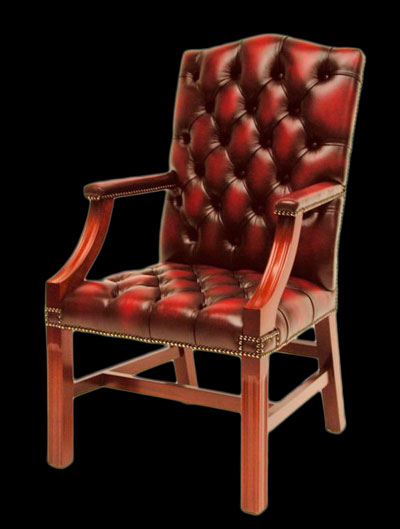 Fauteuil de bureau Anglais Gainsborough Chair assise capitonné en cuir de vachette bordeaux patiné