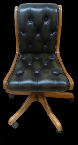 Chaise de bureau Regency en cuir de vachette coloris vert patiné